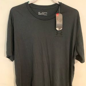 NWT Men’s Under Armour Athletic t-shirt